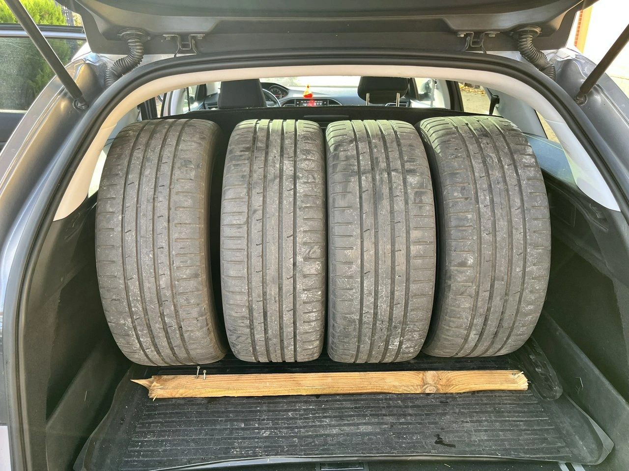 Peugeot 308 SW - Zdjęcie 12