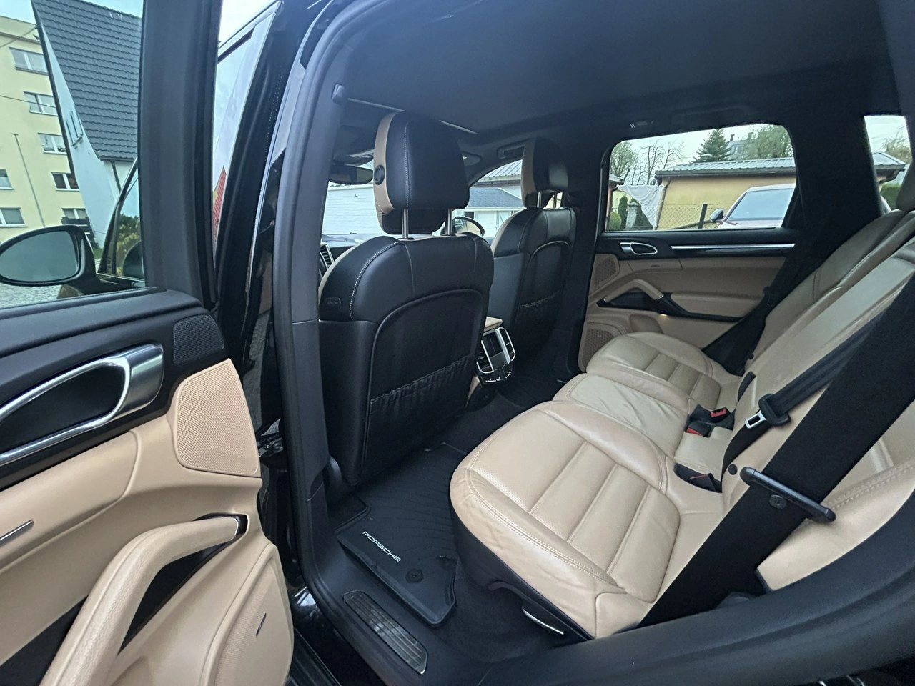 Porsche Cayenne - Zdjęcie 11