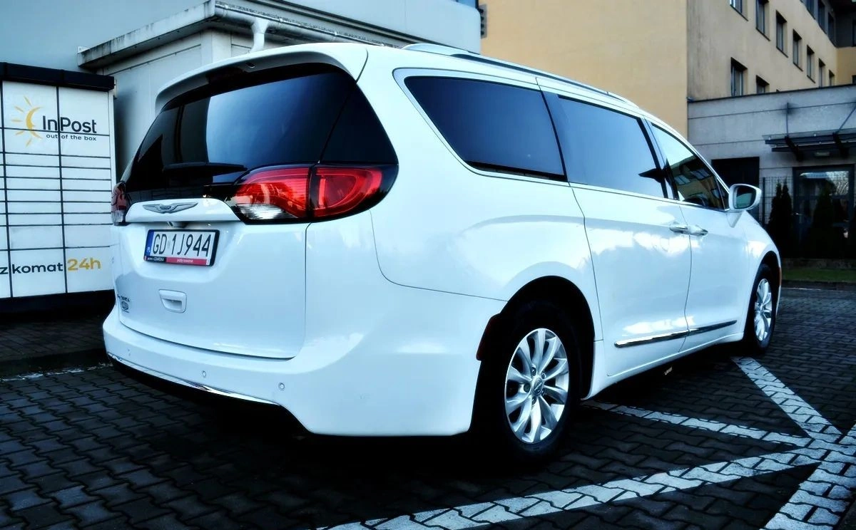 Chrysler Pacifica - Zdjęcie 3