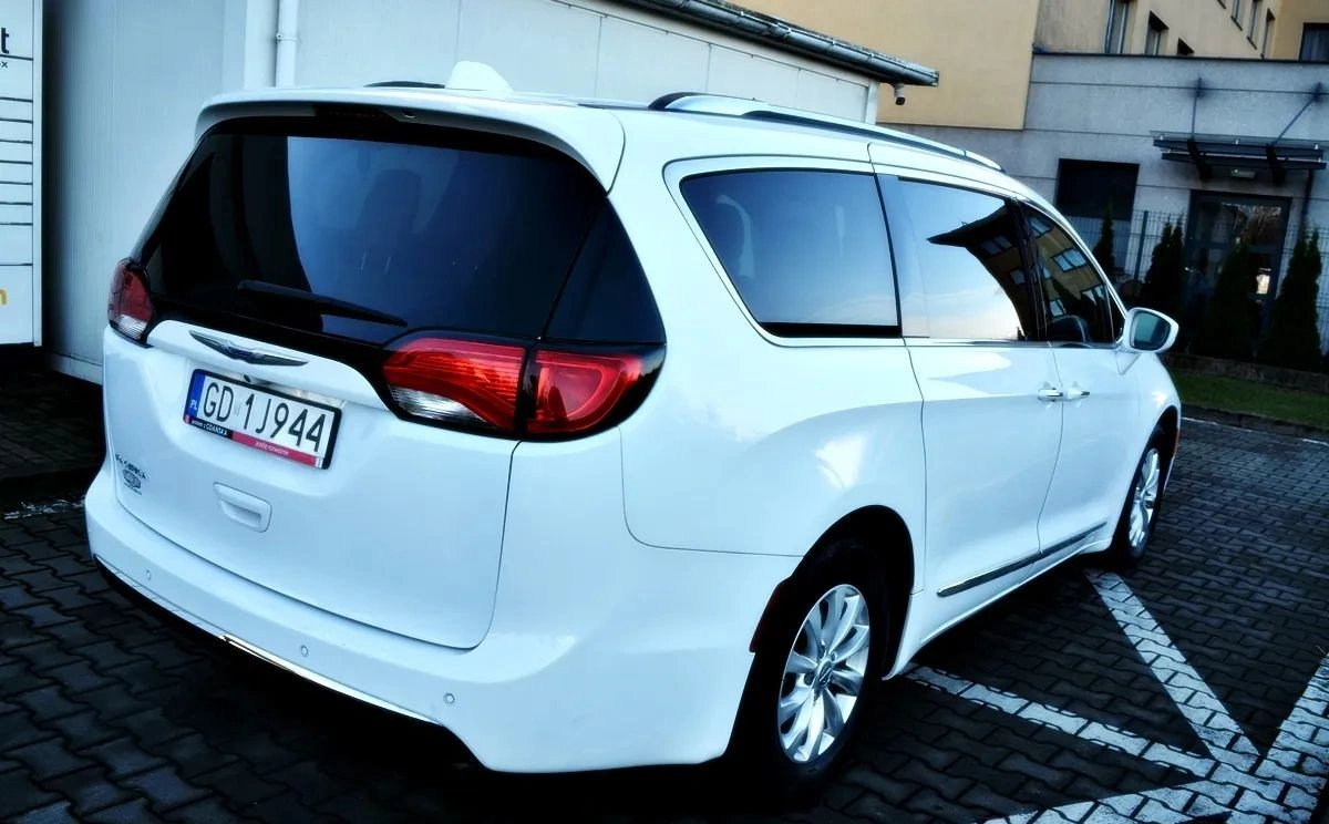 Chrysler Pacifica - Zdjęcie 19