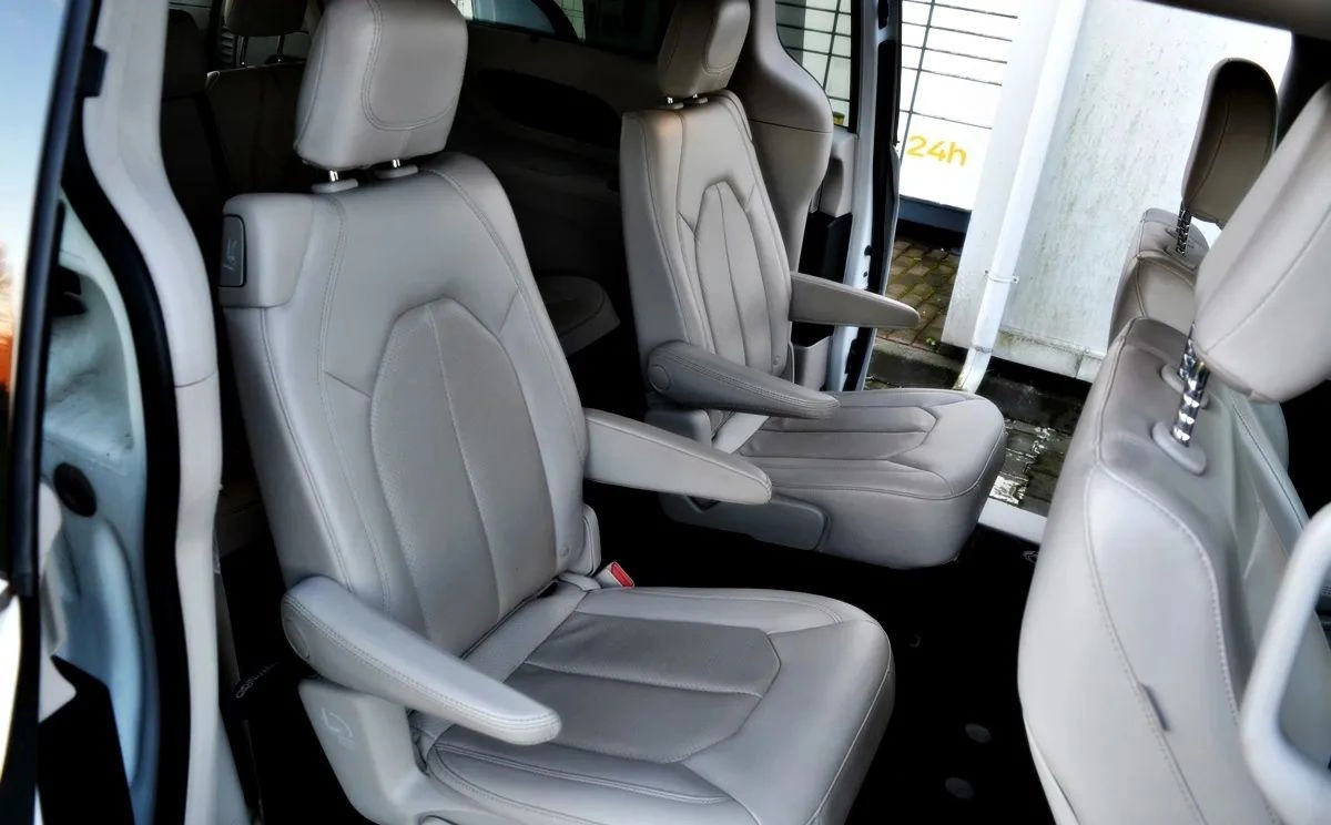 Chrysler Pacifica - Zdjęcie 23