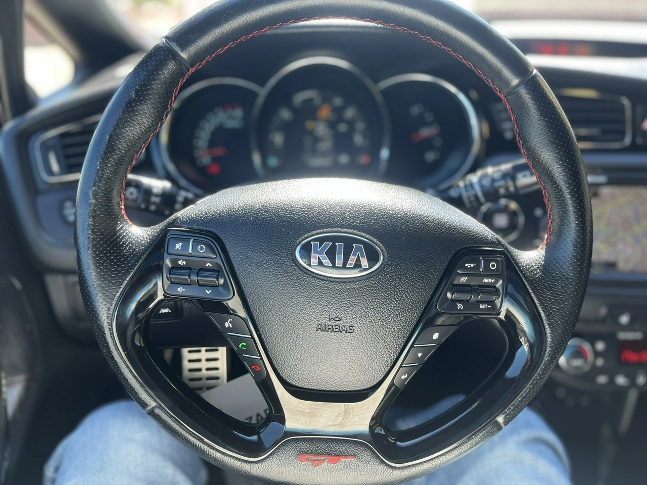 Toyota Corolla - Zdjęcie 11