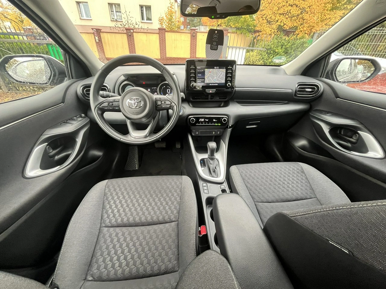 Toyota Yaris - Zdjęcie 9