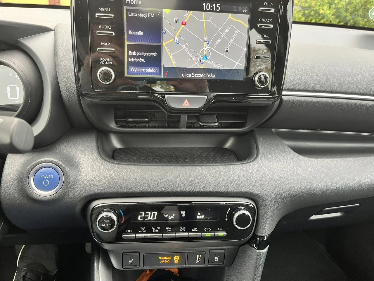 Toyota Yaris - Zdjęcie 11