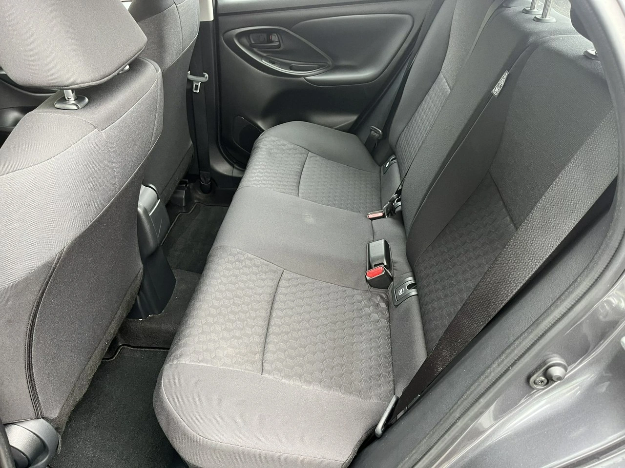 Toyota Yaris - Zdjęcie 15