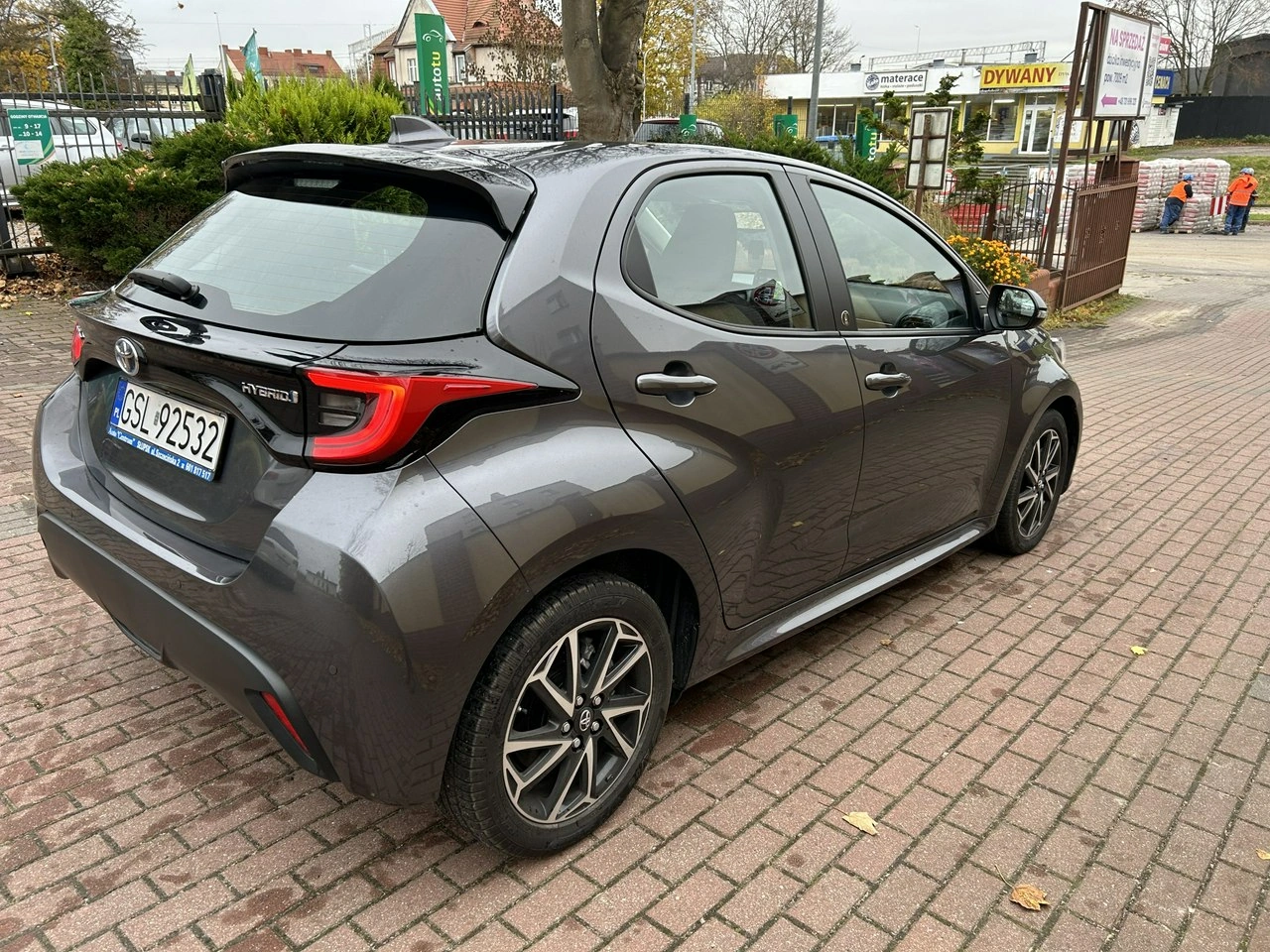 Toyota Yaris - Zdjęcie 4