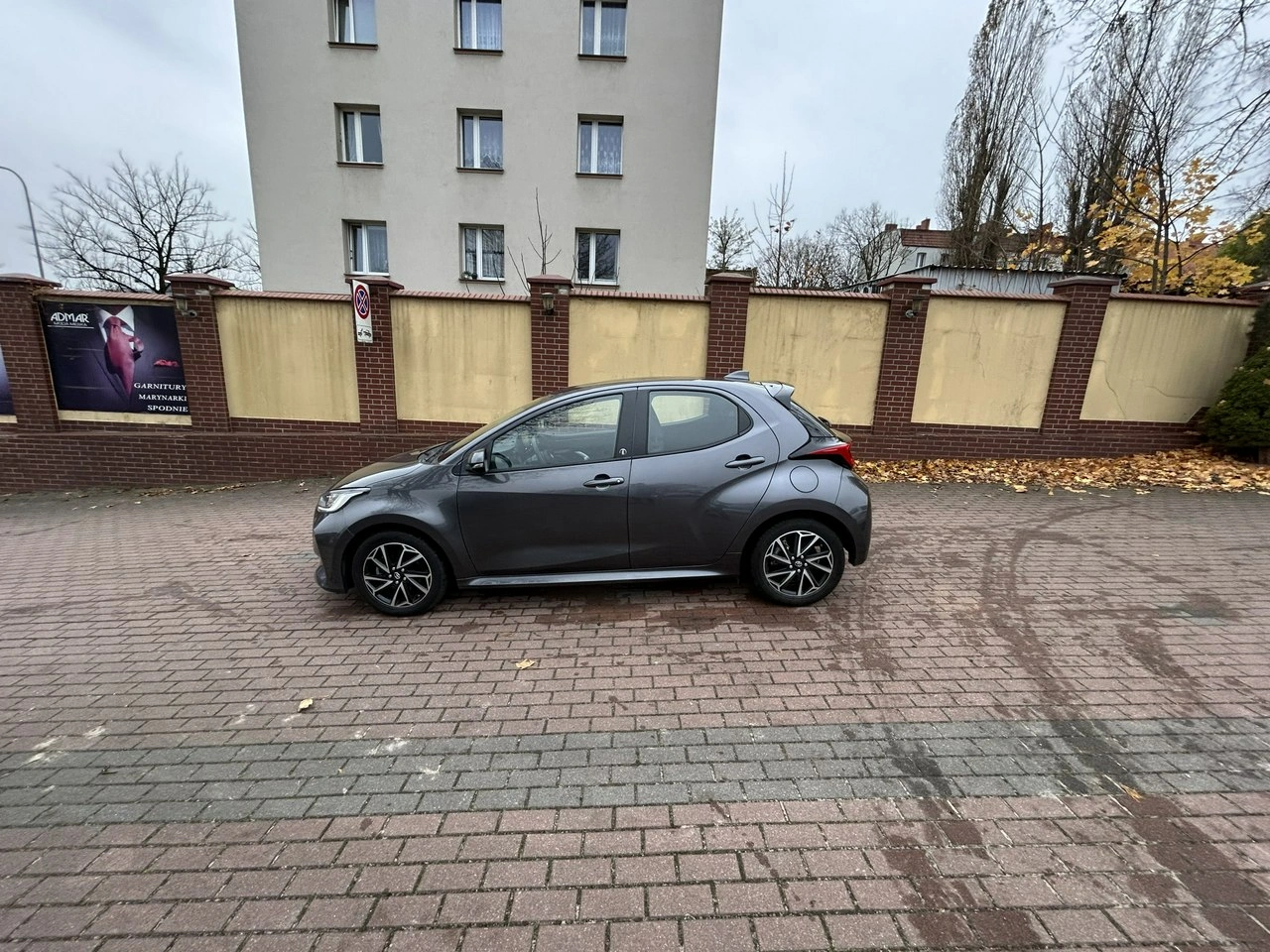 Toyota Yaris - Zdjęcie 5