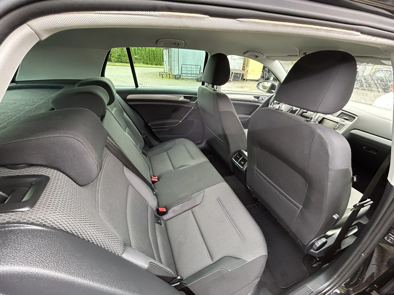 Volkswagen Golf - Zdjęcie 14