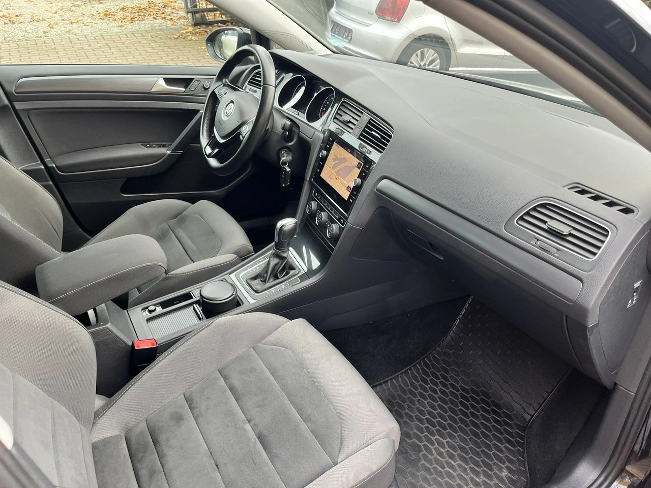 Volkswagen Golf - Zdjęcie 11