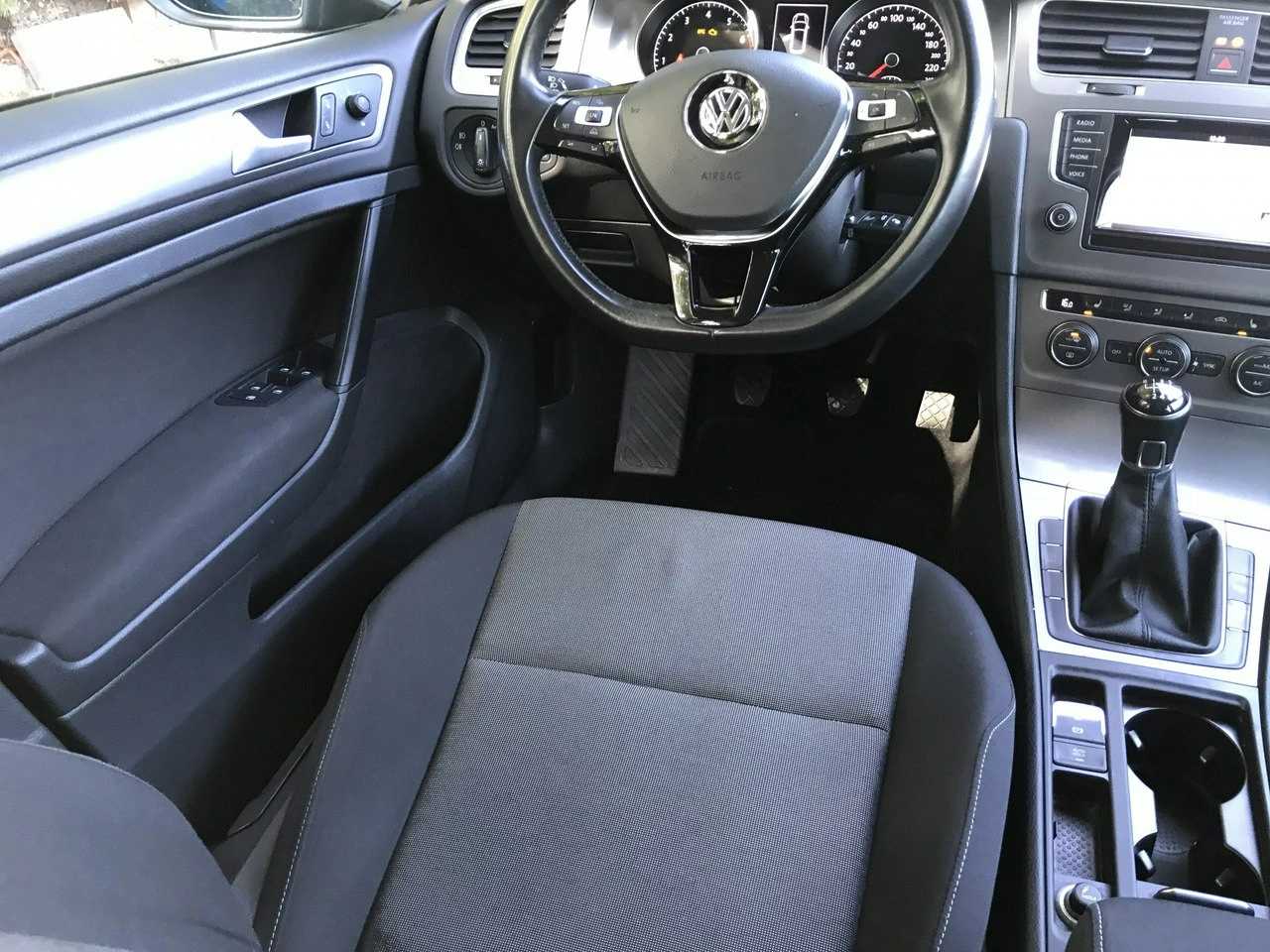 Volkswagen Golf - Zdjęcie 8