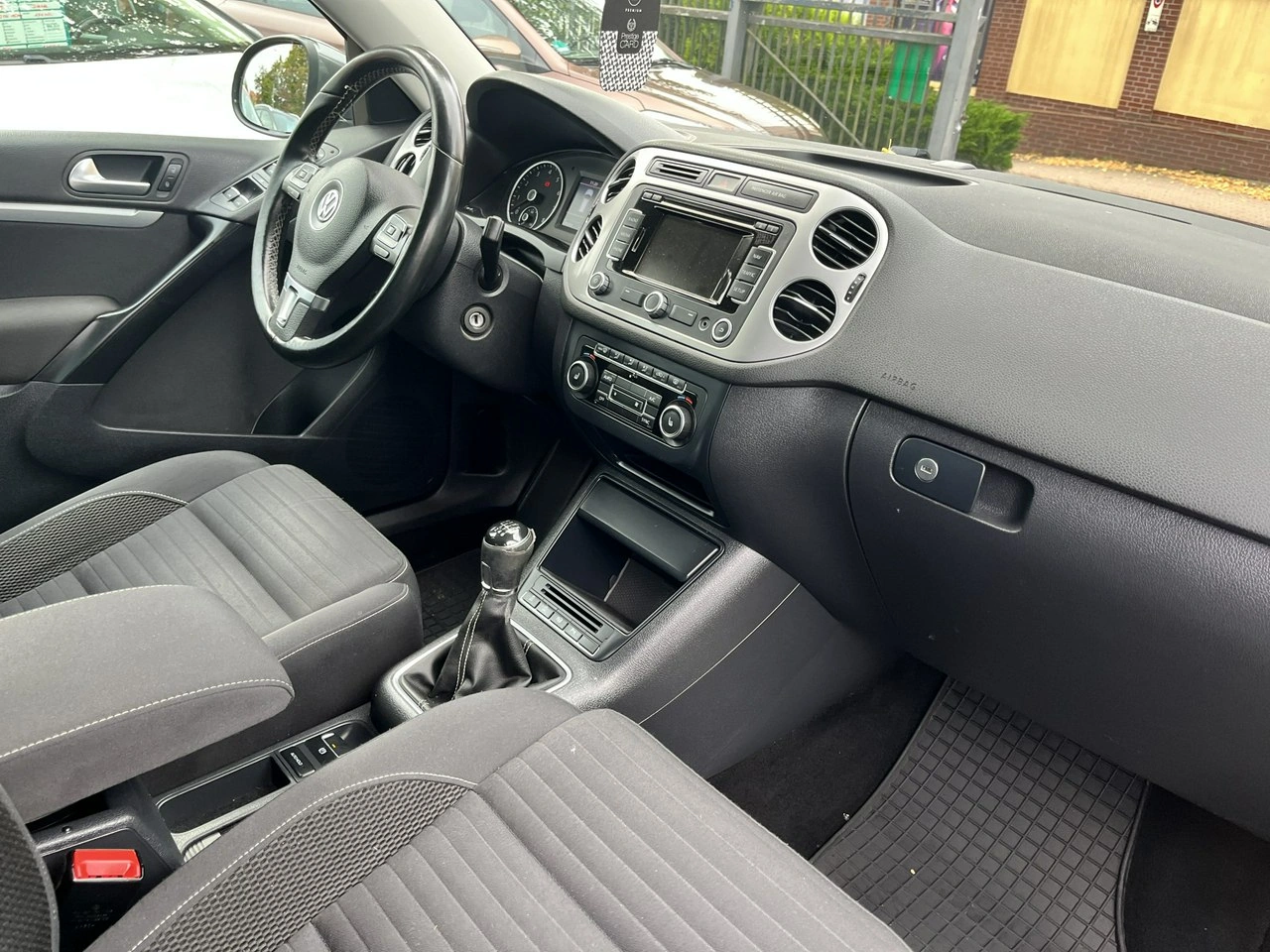 Volkswagen Tiguan - Zdjęcie 13