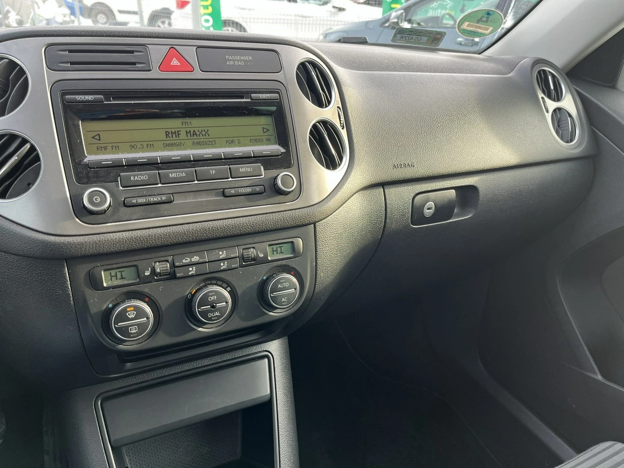 Volkswagen Tiguan - Zdjęcie 11