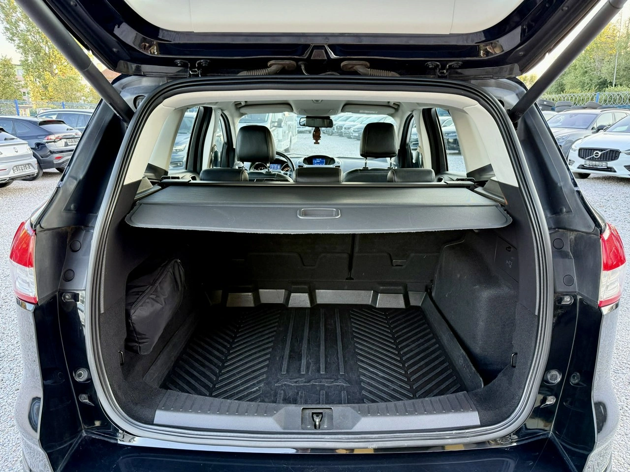 Ford Kuga - Zdjęcie 35