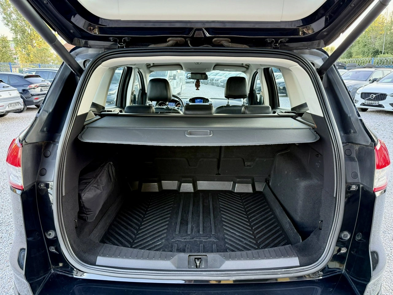 Ford Kuga - Zdjęcie 35