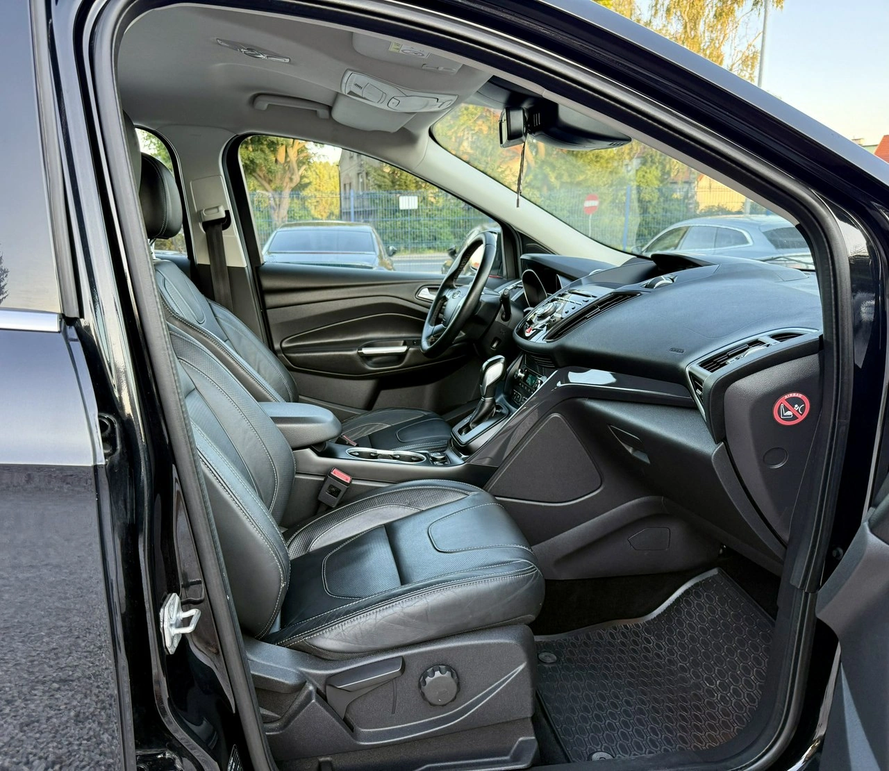 Ford Kuga - Zdjęcie 12