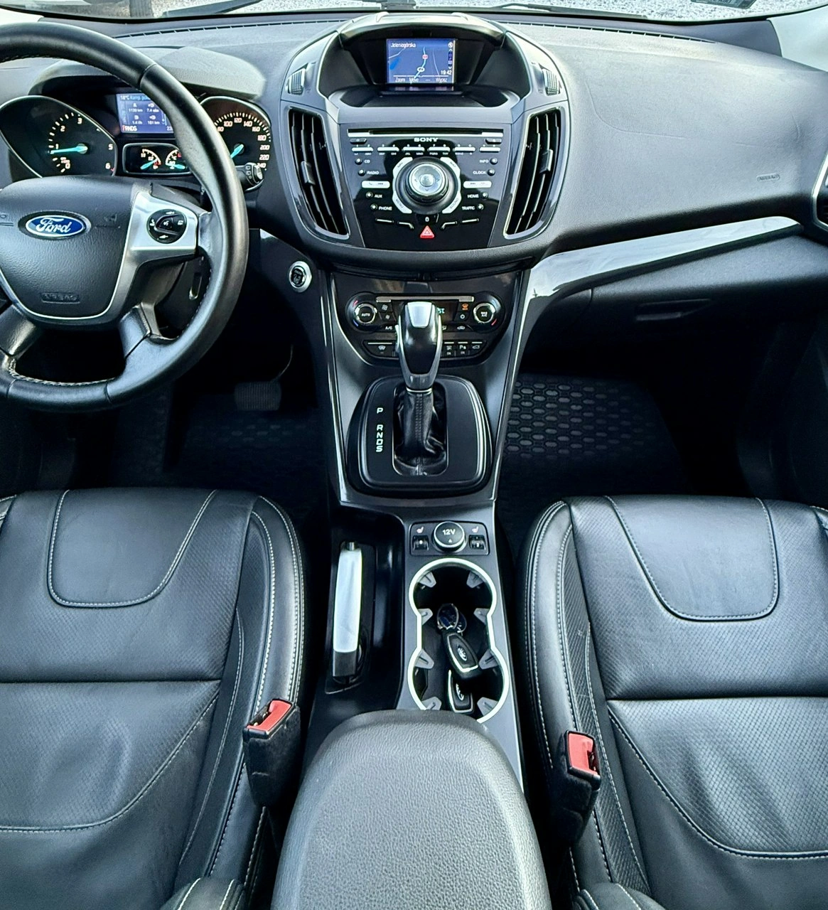 Ford Kuga - Zdjęcie 14