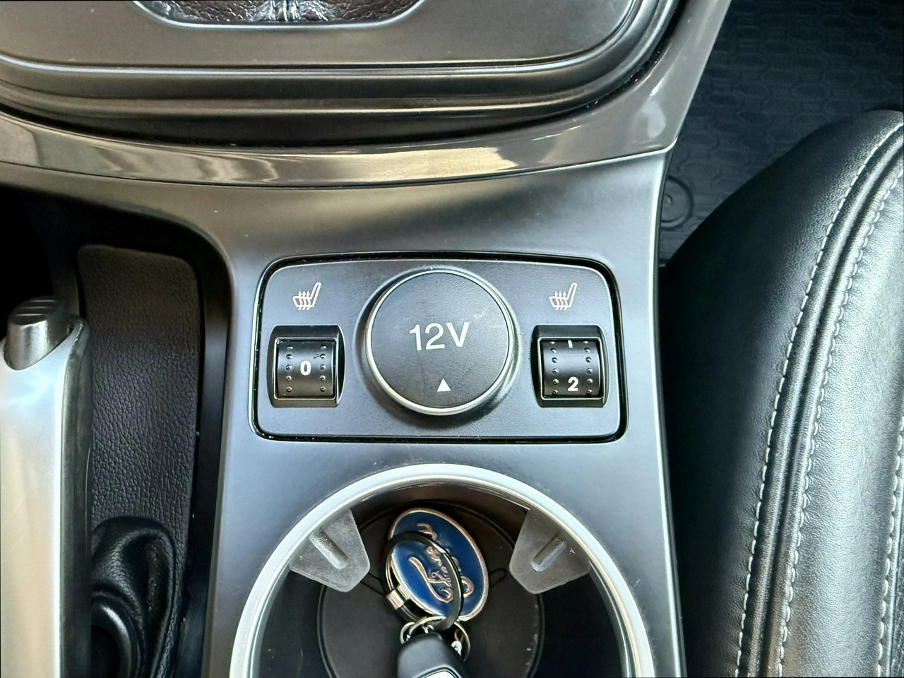 Ford Kuga - Zdjęcie 21