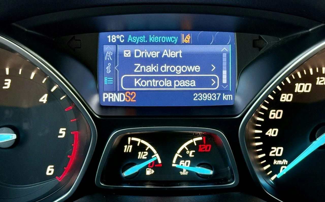 Ford Kuga - Zdjęcie 26