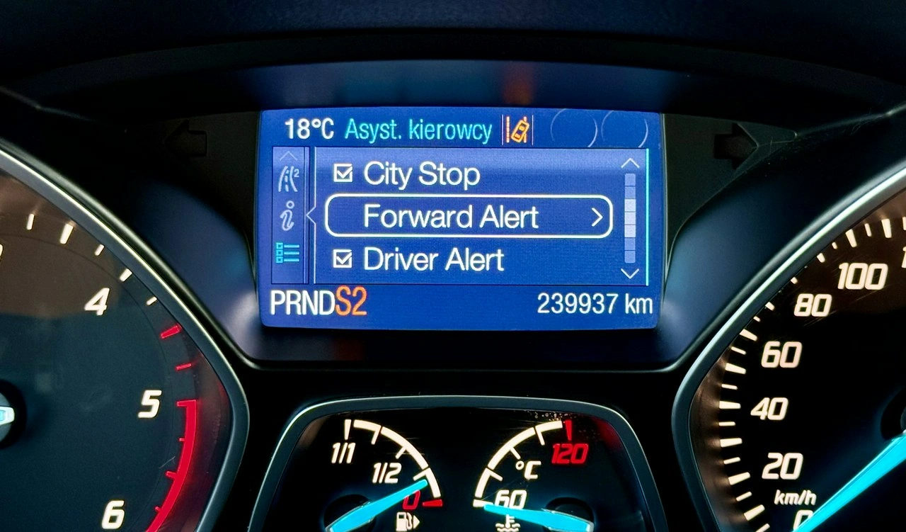 Ford Kuga - Zdjęcie 27