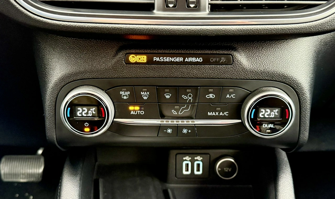 Ford Kuga - Zdjęcie 18