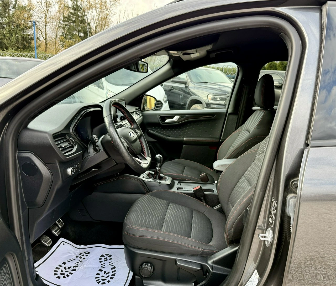 Ford Kuga - Zdjęcie 8