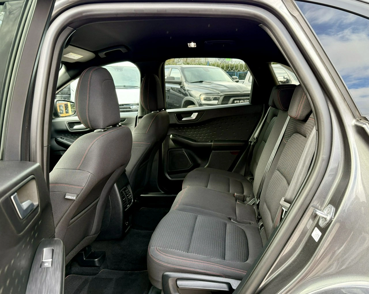 Ford Kuga - Zdjęcie 9