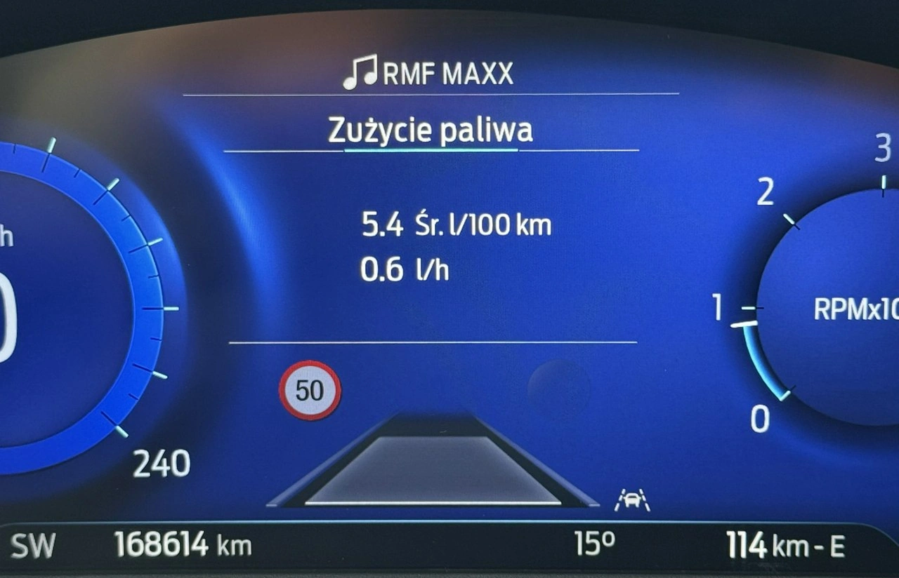 Ford Kuga - Zdjęcie 21