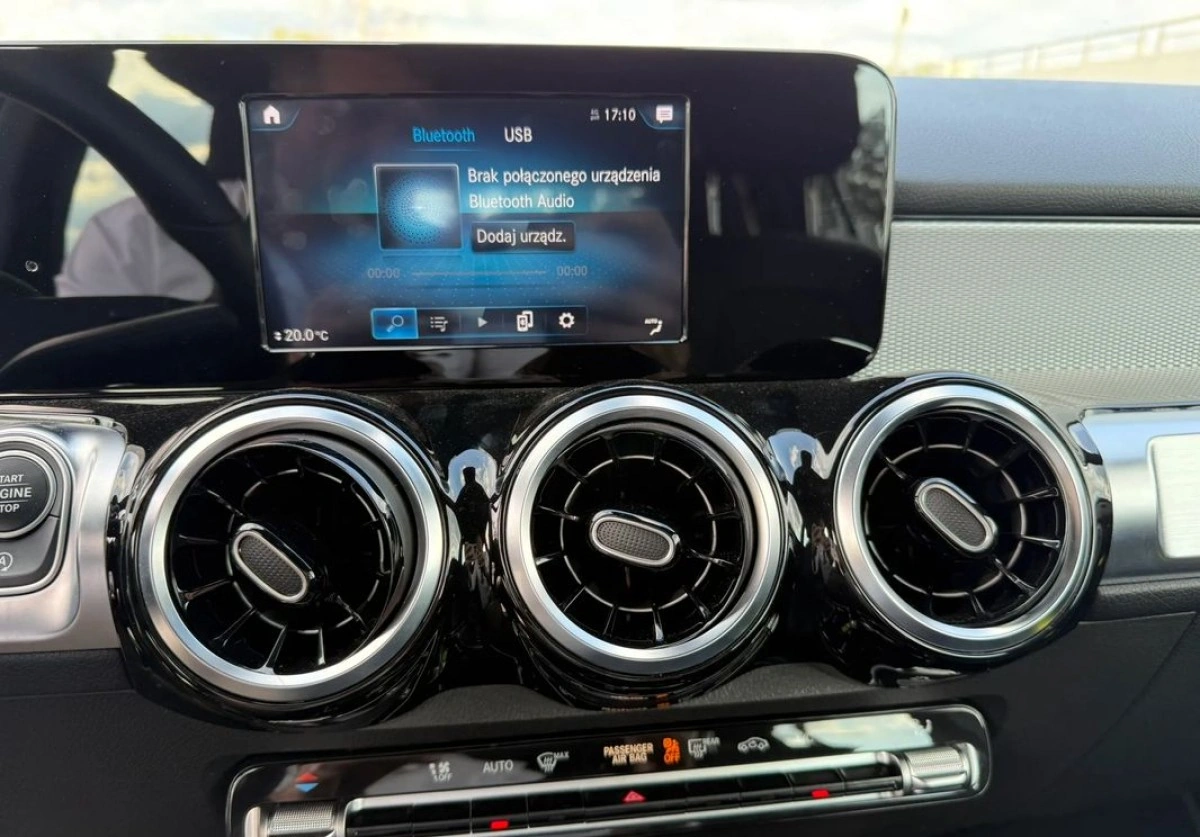 Mercedes-Benz GLB - Zdjęcie 18