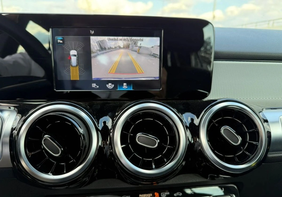 Mercedes-Benz GLB - Zdjęcie 19