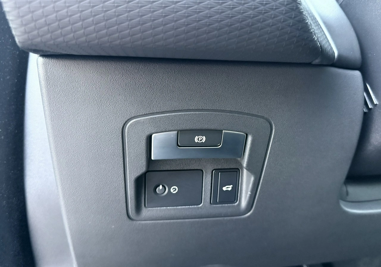 Land Rover Range Rover Velar - Zdjęcie 41