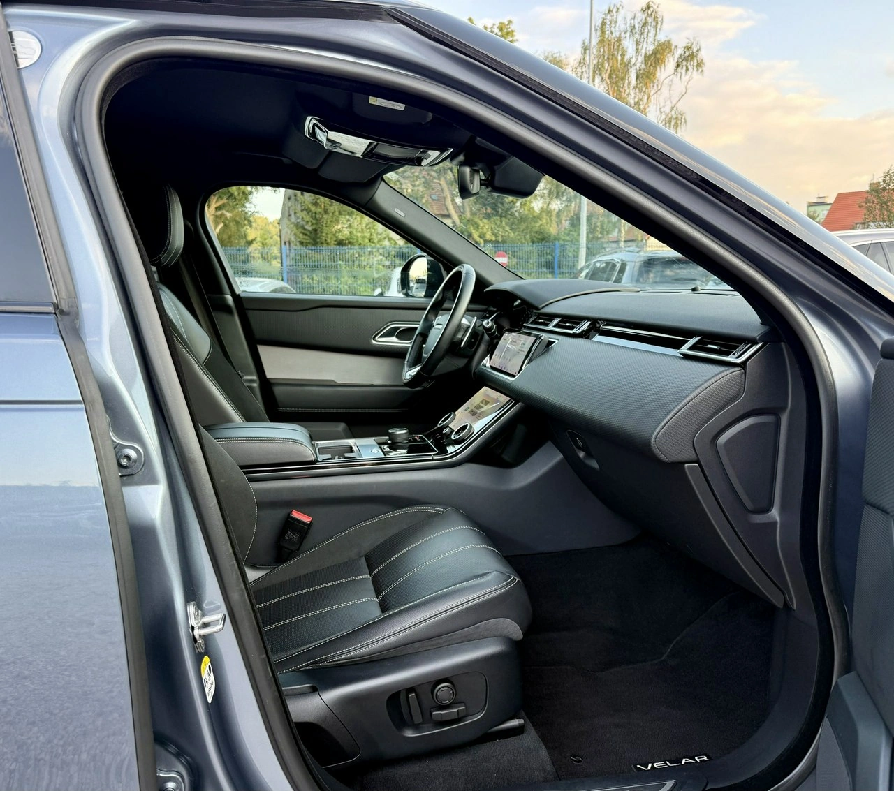 Land Rover Range Rover Velar - Zdjęcie 12