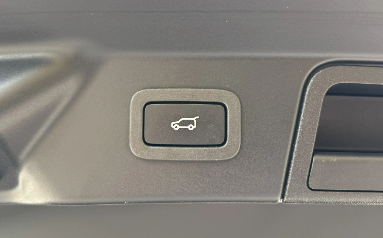 Land Rover Range Rover Velar - Zdjęcie 35