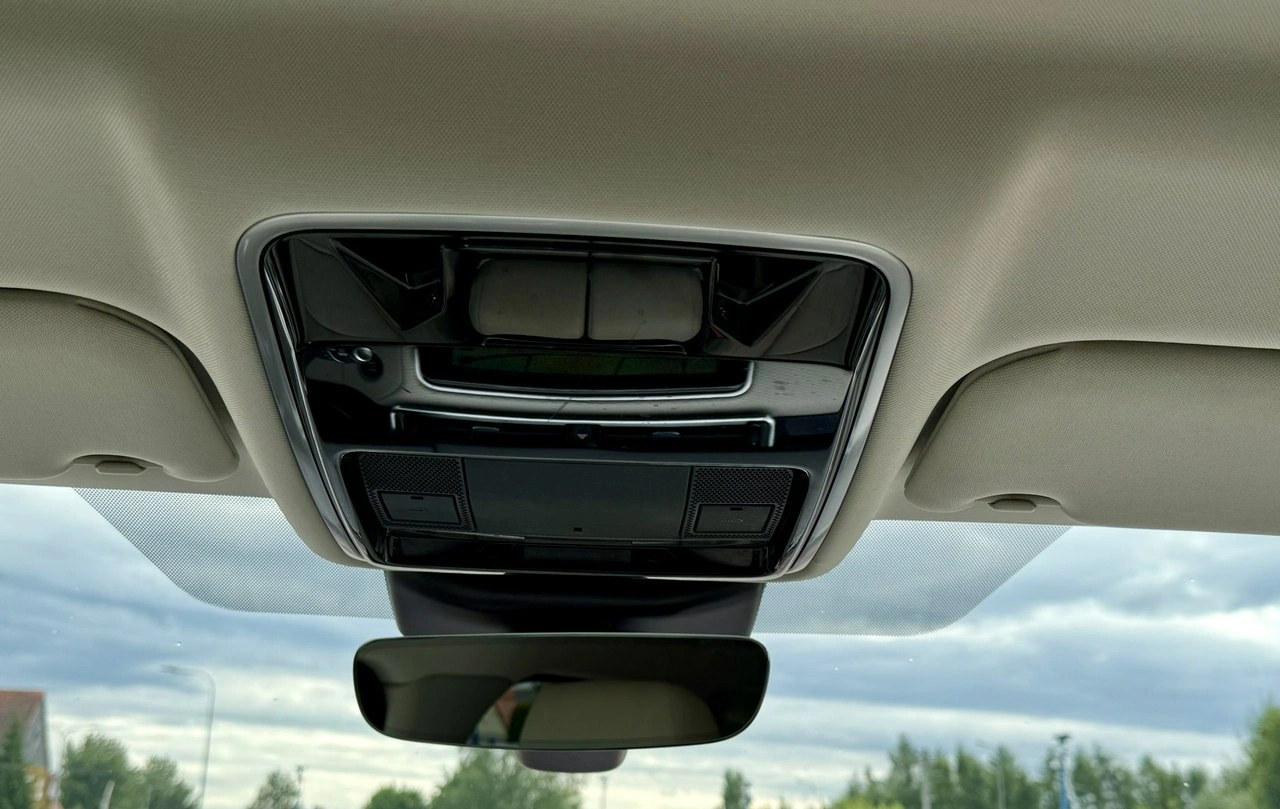 Land Rover Range Rover Velar - Zdjęcie 34