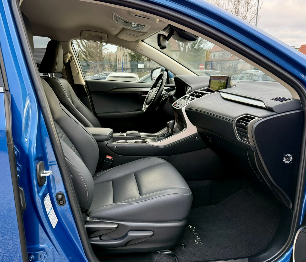 Lexus NX - Zdjęcie 12