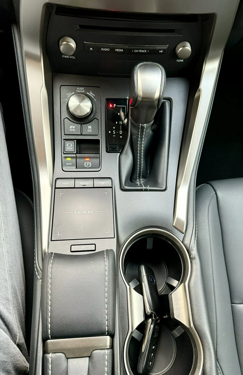 Lexus NX - Zdjęcie 24