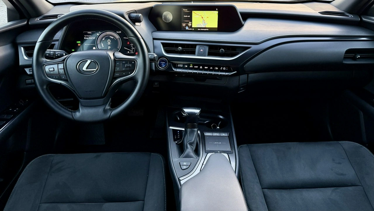 Lexus UX - Zdjęcie 10