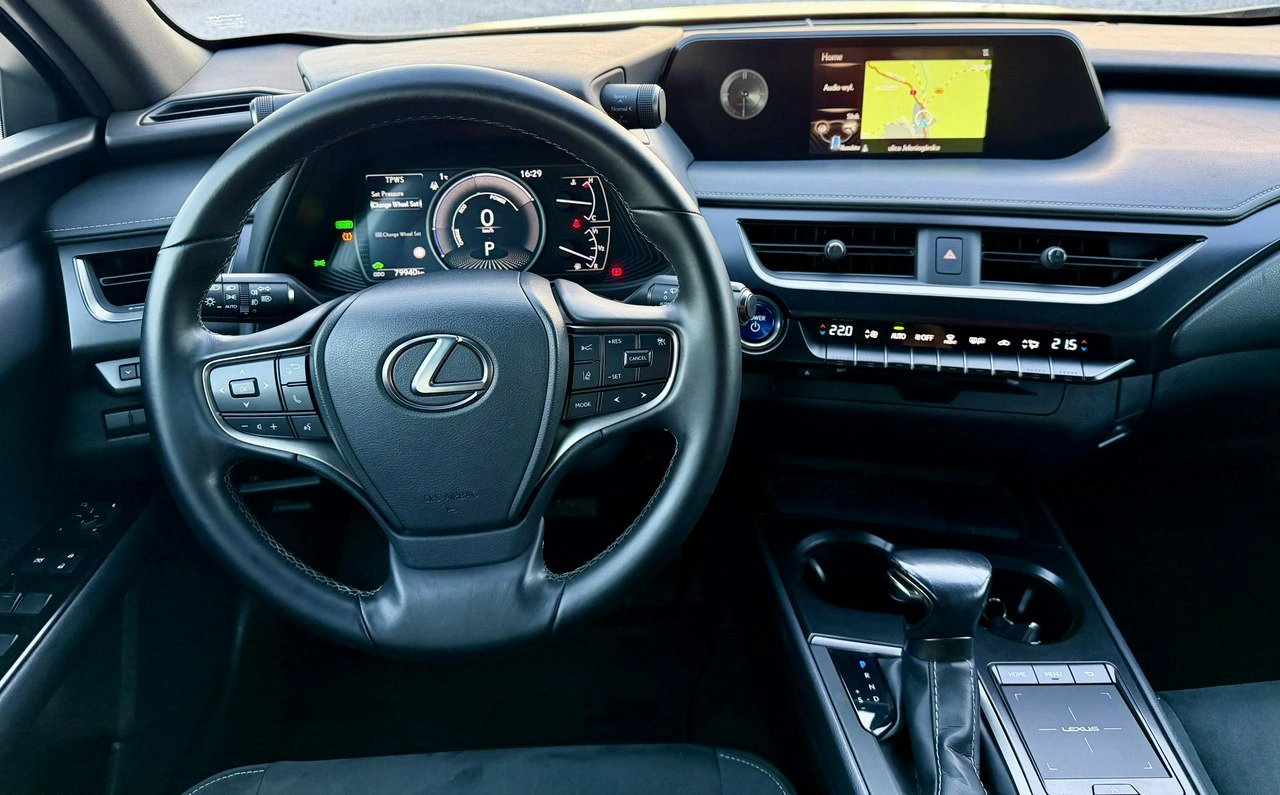 Lexus UX - Zdjęcie 13