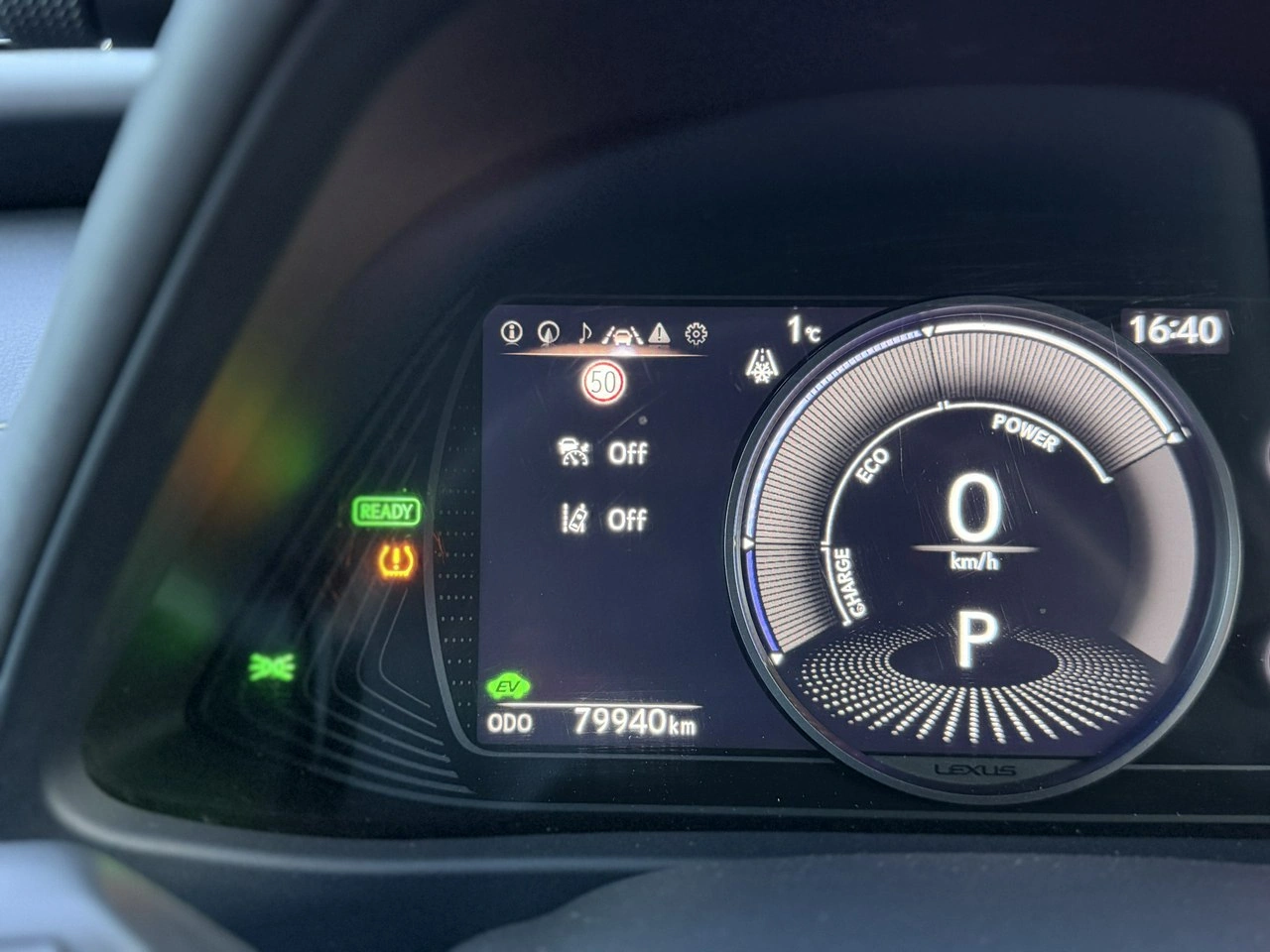 Lexus UX - Zdjęcie 32