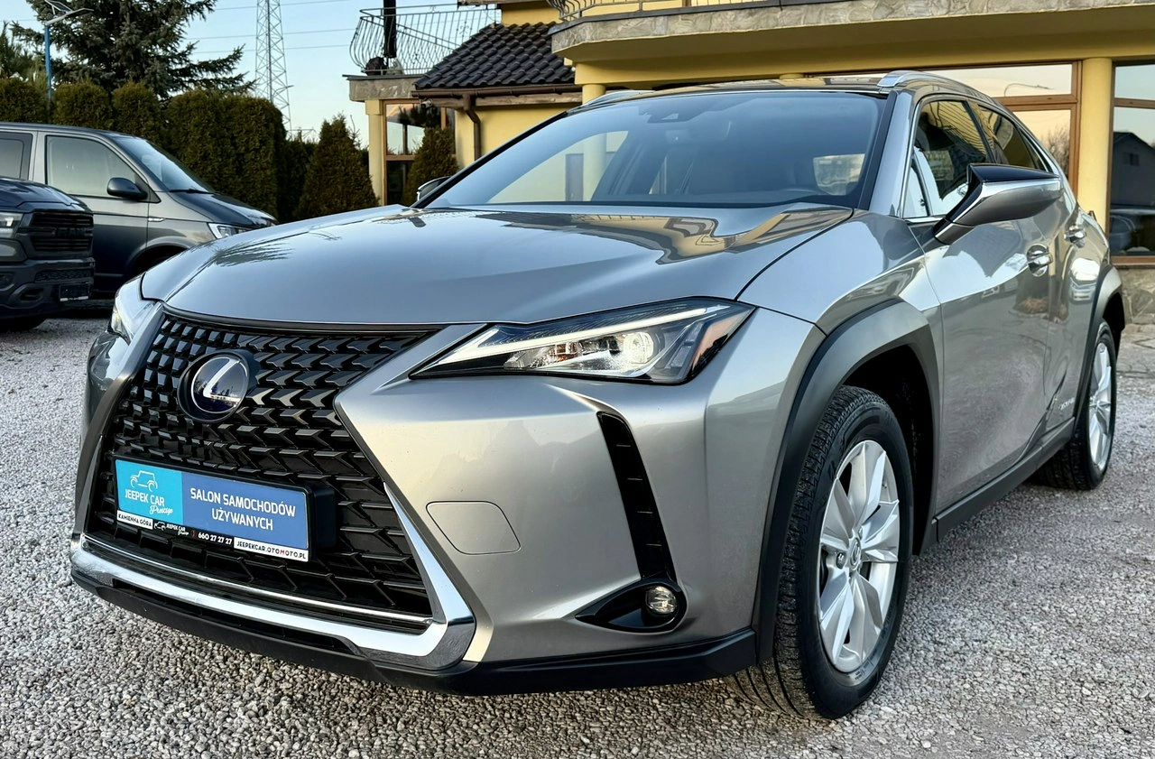 Lexus UX - Główne zdjęcie