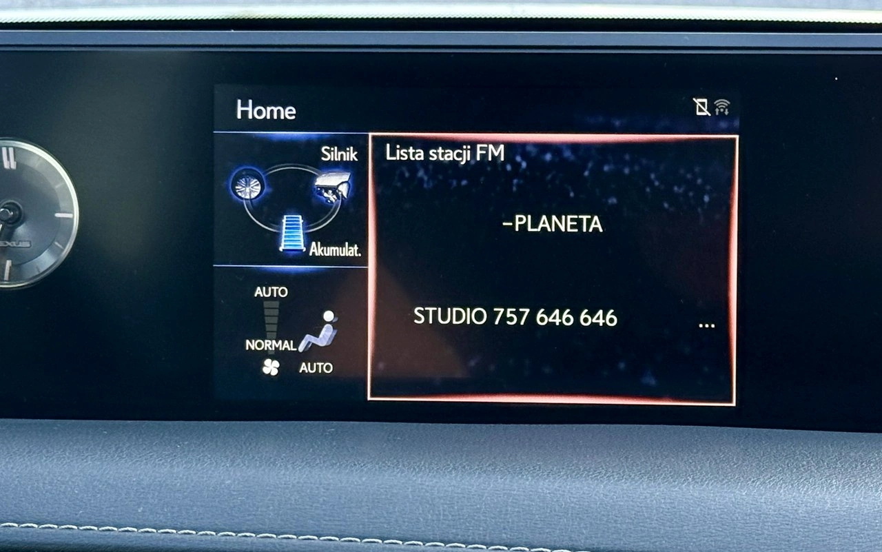 Lexus UX - Zdjęcie 20