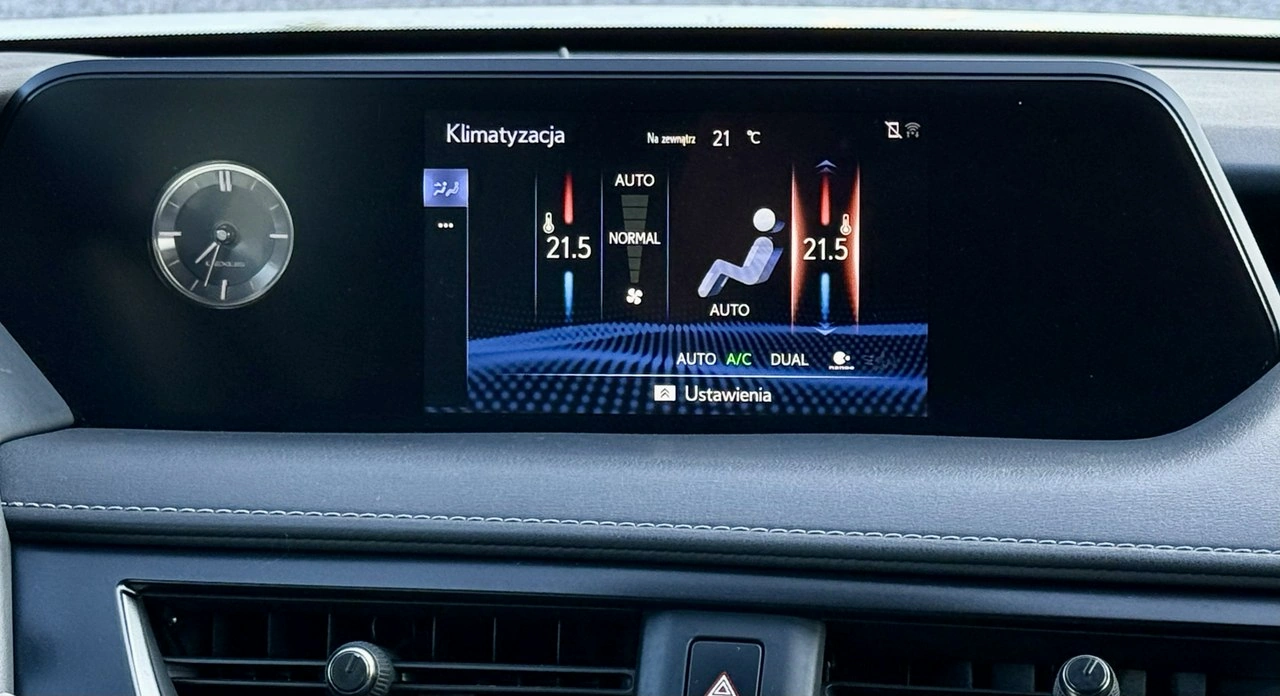 Lexus UX - Zdjęcie 21