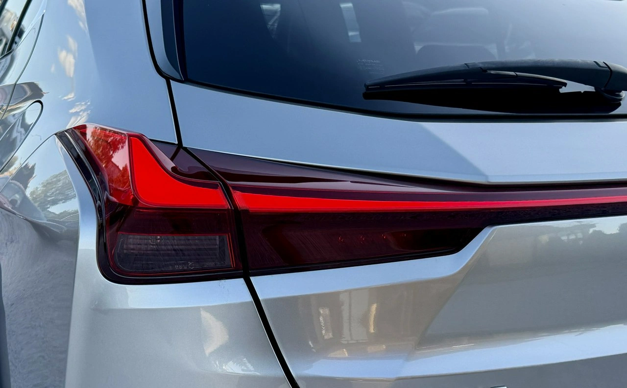 Lexus UX - Zdjęcie 16