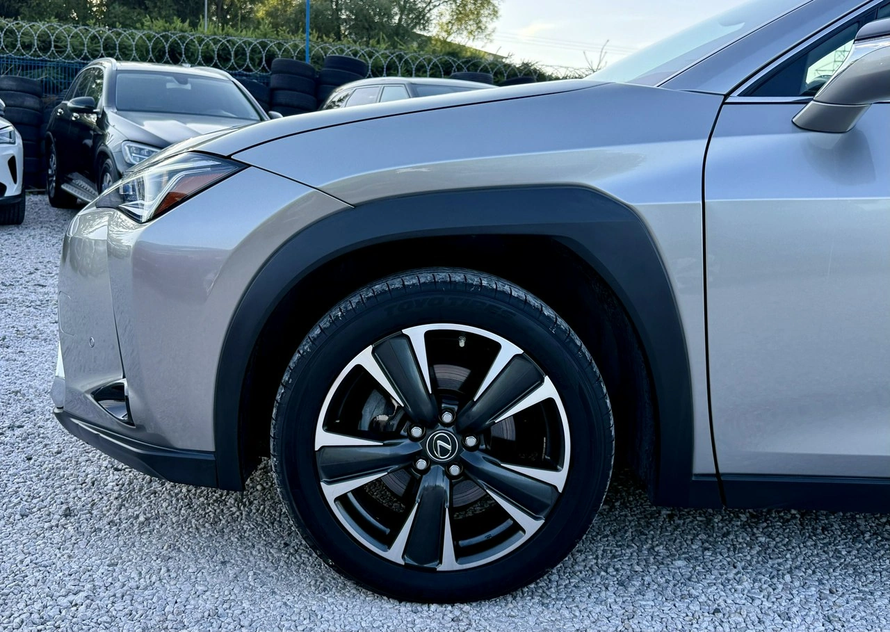 Lexus UX - Zdjęcie 40
