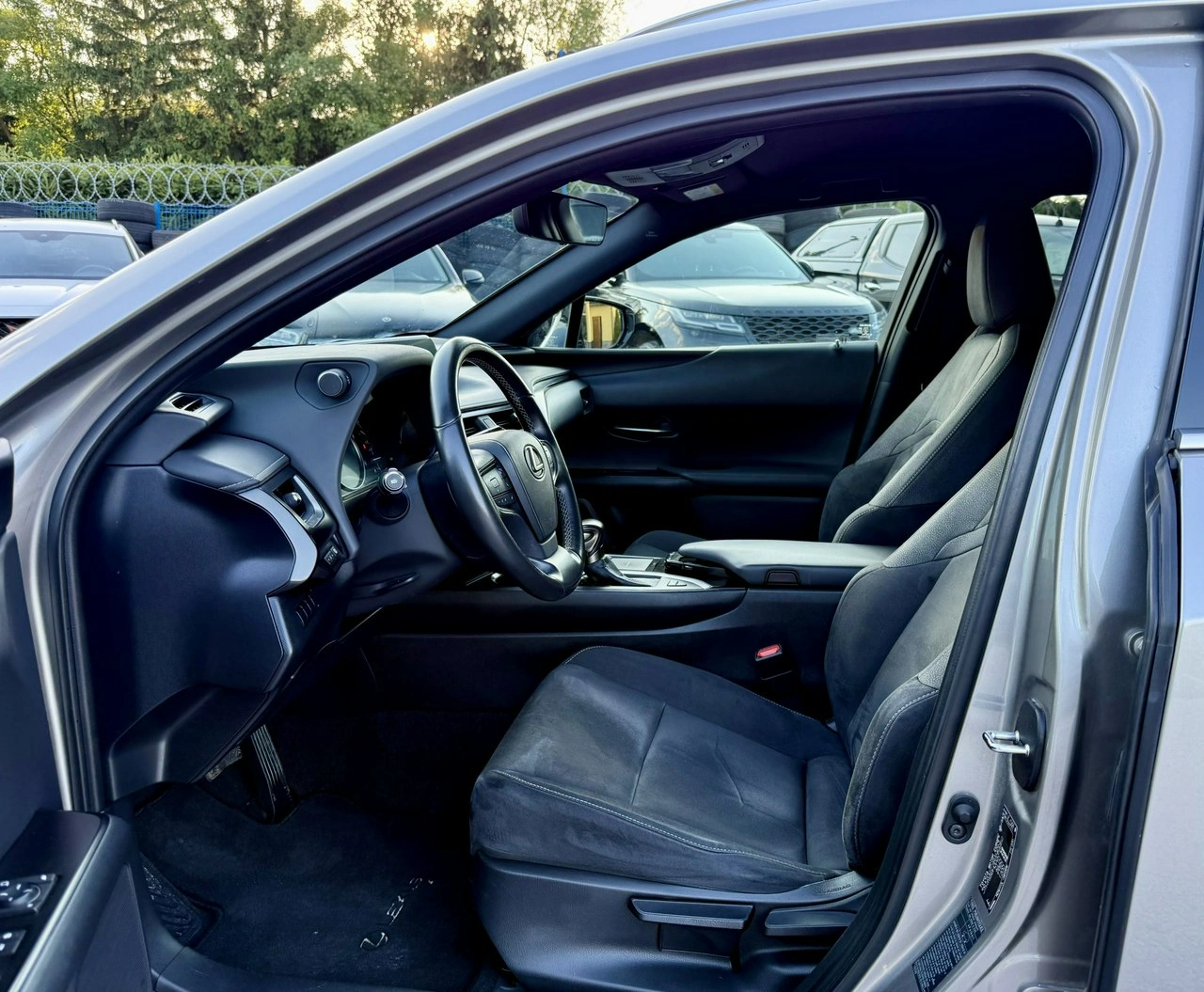 Lexus UX - Zdjęcie 8