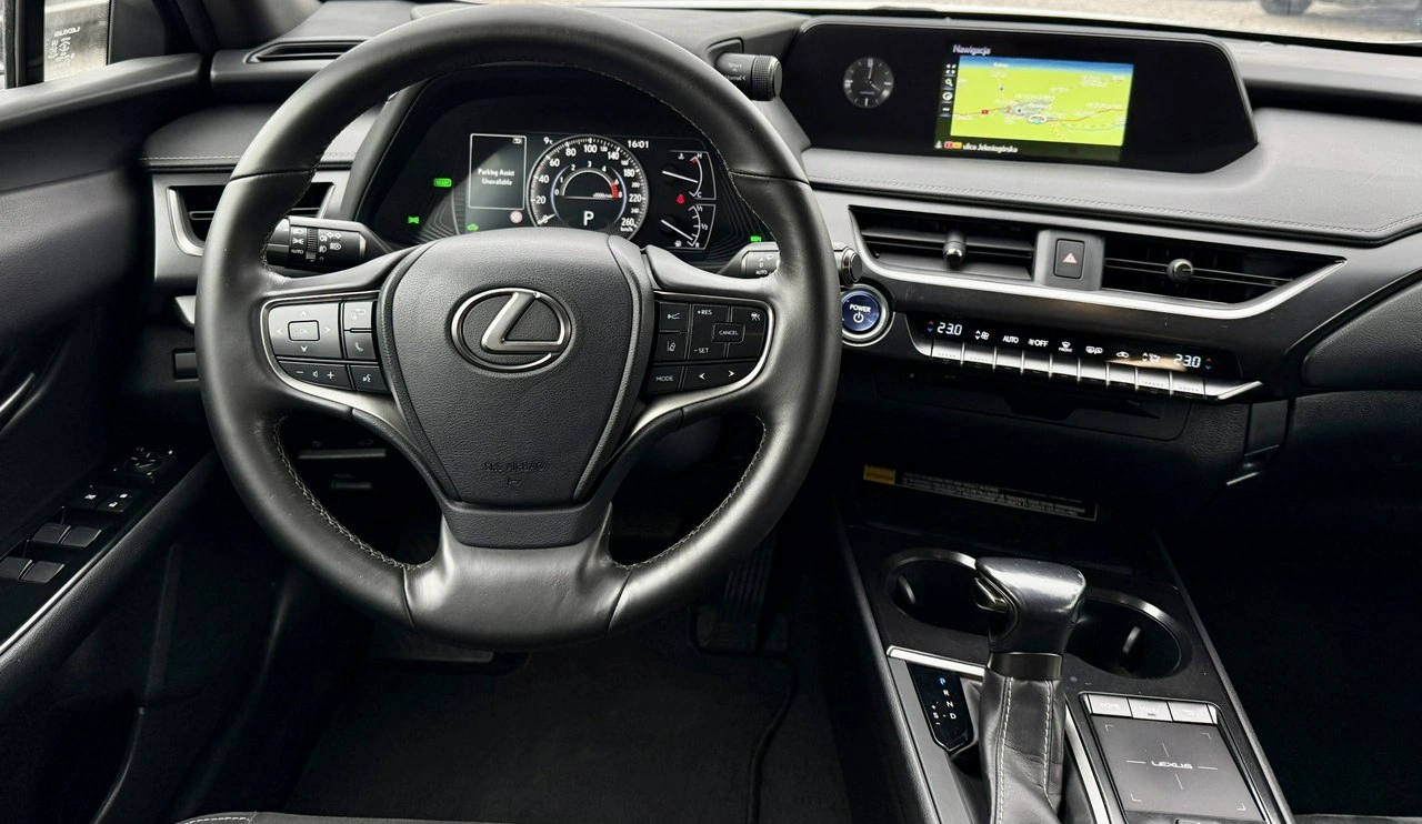 Lexus UX - Zdjęcie 13