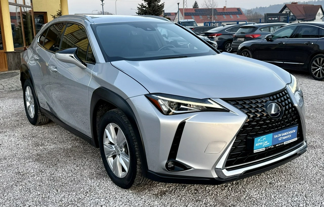 Lexus UX - Zdjęcie 2