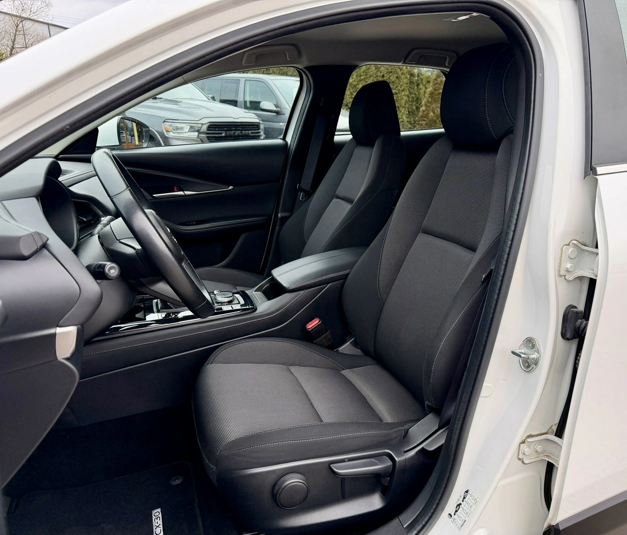 Mazda CX-30 - Zdjęcie 14