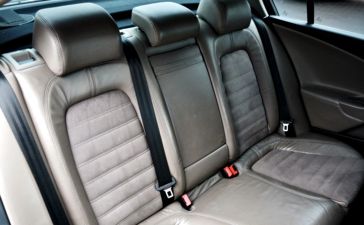 Volkswagen Passat - Zdjęcie 20