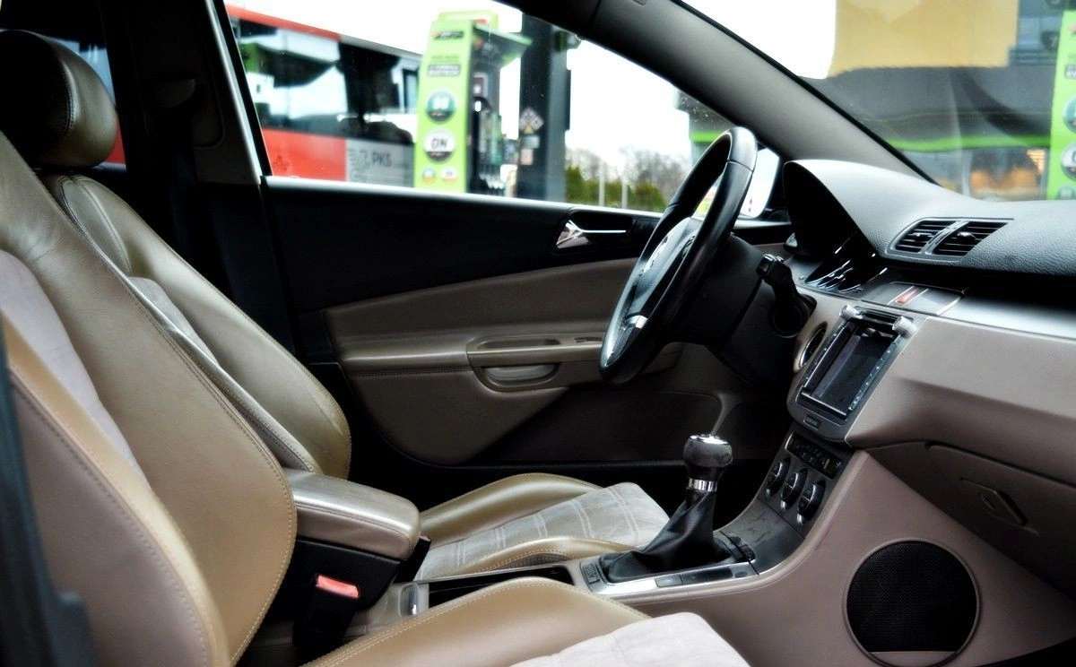Volkswagen Passat - Zdjęcie 21