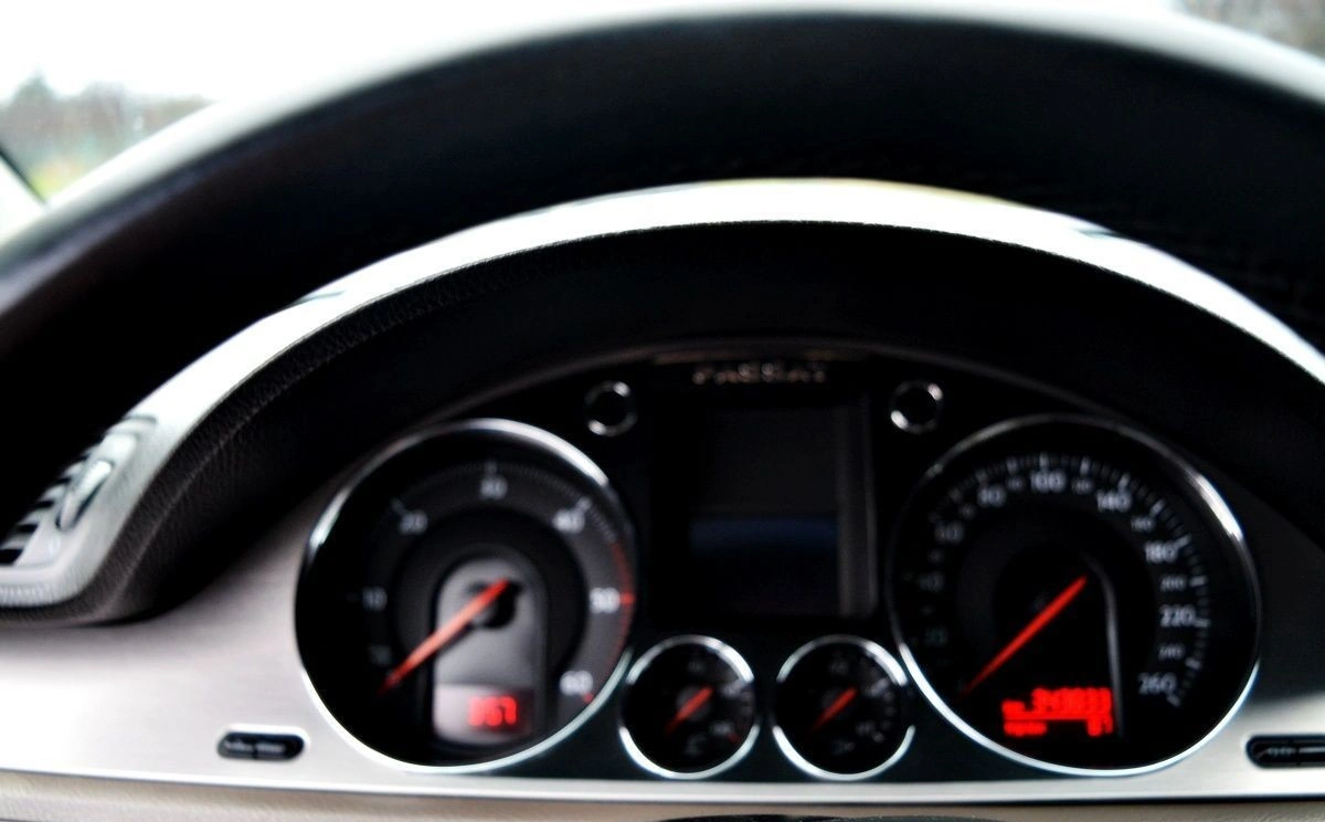 Volkswagen Passat - Zdjęcie 23